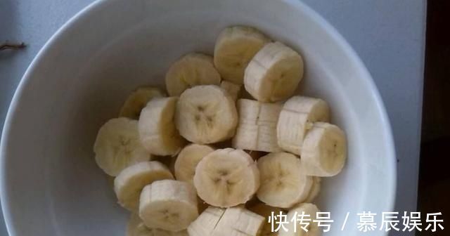 暖胃|冬天,早餐记得多喝此粥,简单煮一煮,暖胃养胃,不懂吃可惜了