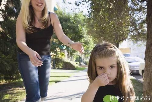 大会|孩子从小经常“挖鼻孔”,长大会变丑?医生:大多逃不过两种结局