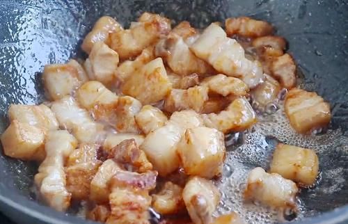  做法|红烧肉好吃有诀窍，教你做肉的正确做法与用料，红烧肉不好吃才怪