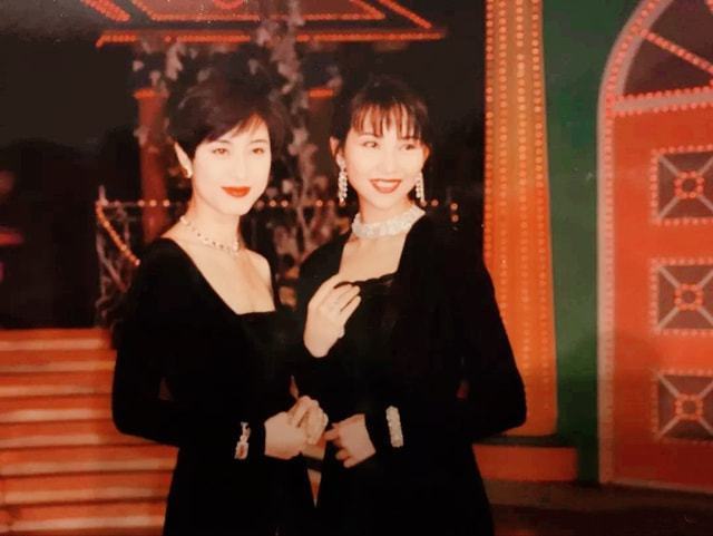 才女@“高端玩家”倪震，相貌平平却享尽艳福，他的“坏”不简单