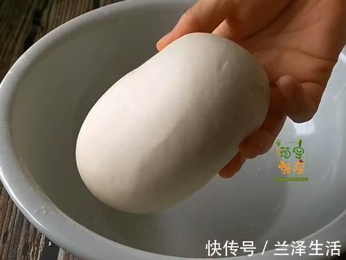 电饼铛|冬季试试这小吃，外皮酥香掉渣，内里多层料足，咬一口满嘴香