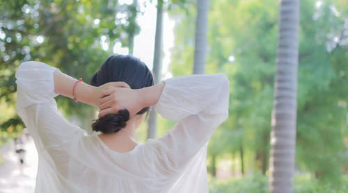 大妈|40岁女人别穿得像大妈！学她们的减龄穿搭，行至中年的美也很迷人！