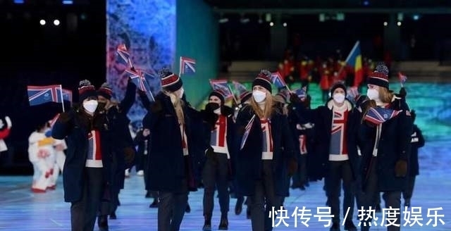 大衣|冬奥成羽绒博览会?意大利穿阿玛尼加拿大人气高,中国队大衣独特