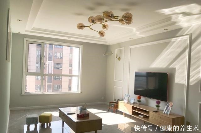 玄关|新房完工,进门就被玄关吊顶给美到了,真漂亮,不过电视墙也不错!