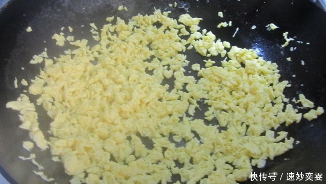 三鲜饺子怎么调馅才好吃?调料不要乱放,分享做法,饺子鲜香味美