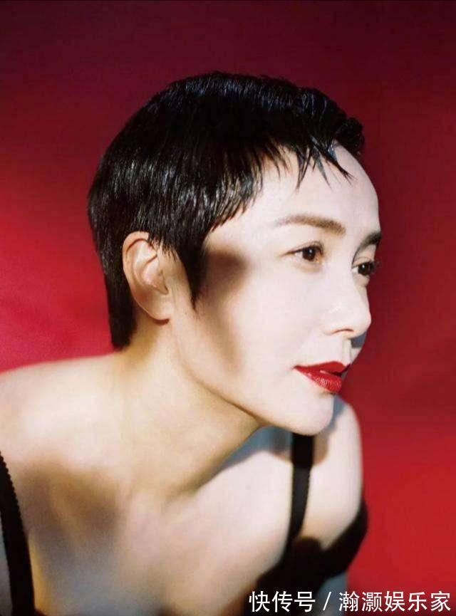 发型 女人过了50岁尽量别留长发、烫卷发!推荐明星这些发型,真洋气