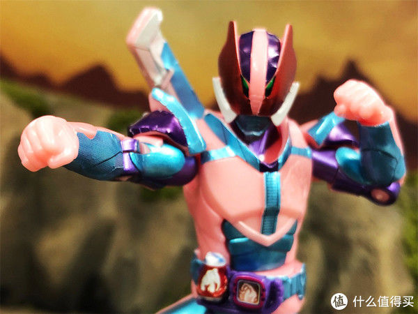 可动性|《假面骑士利维斯》食玩装动猛犸基因组玩偶官测!