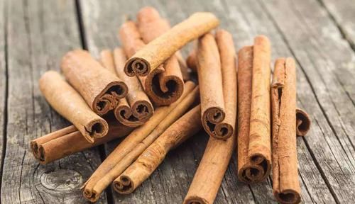 天然“安眠药”原来是它,睡前喝一杯,让你快速入睡,睡得比猪香