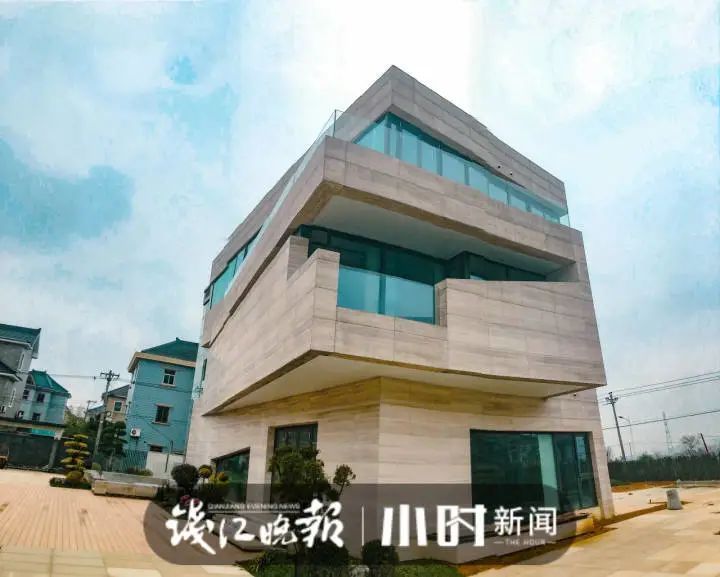 热搜|一农居房冲上热搜:太超前了,这是艺术馆?