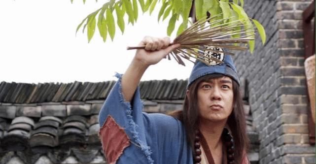陈浩民时隔7年再演济公？破烂造型一成不变，却被嘲：一部剧吃一辈子