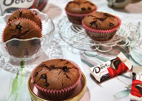  入回温|新手也能轻松做的巧克力小蛋糕，口感丰富、松软醇厚，快收藏！