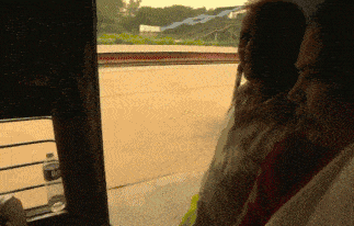 |搞笑GIF:美女,你这么调皮真的好吗?