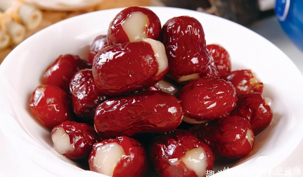 学会|天冷后多吃红枣,学会这种做法,红枣口感爽滑有弹性,营养又好吃