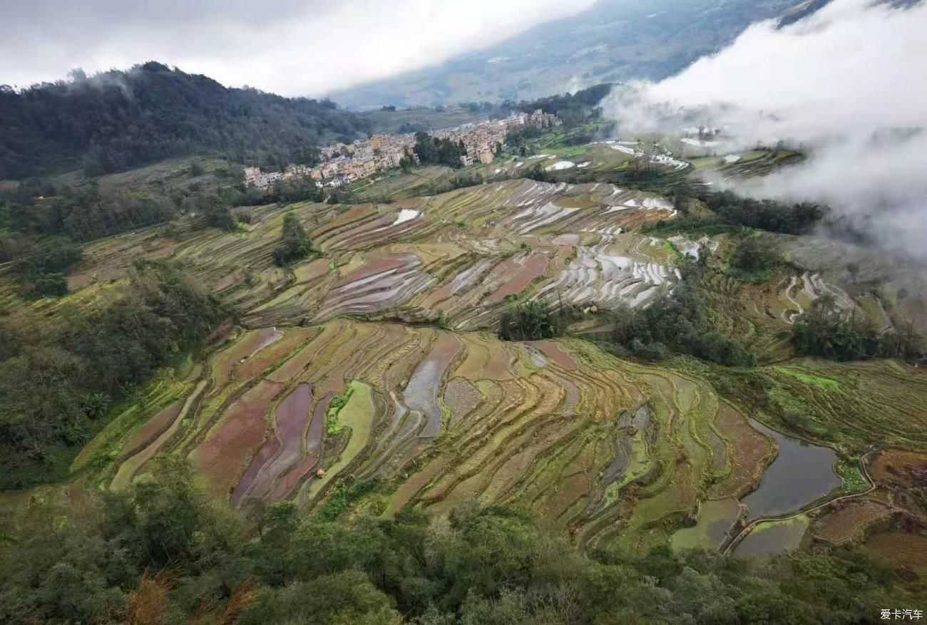 游红河哈尼族彝族自治州多依树梯田景区