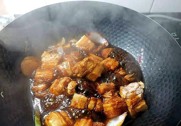 常备|这食材我常备，与肉是经典搭配，炖一炖上桌，鲜美不腻，好下饭