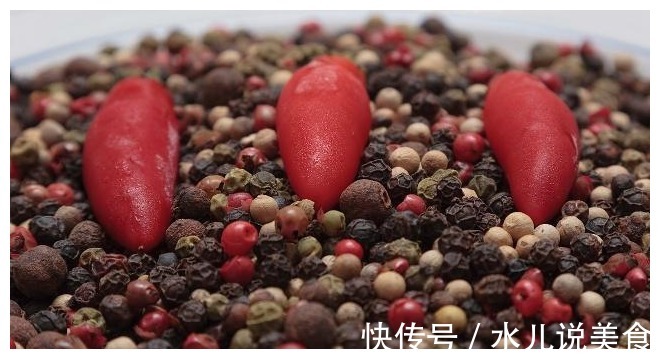 泡水|花椒加一物，被称为天然泻药，经常吃一点，帮你排出黑臭宿便