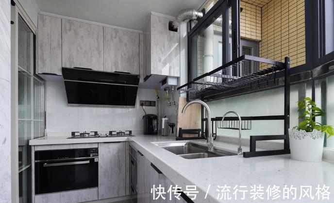 衣帽|88㎡挤出三房还带衣帽间，把空间利用到极致，布置简约却不简单！