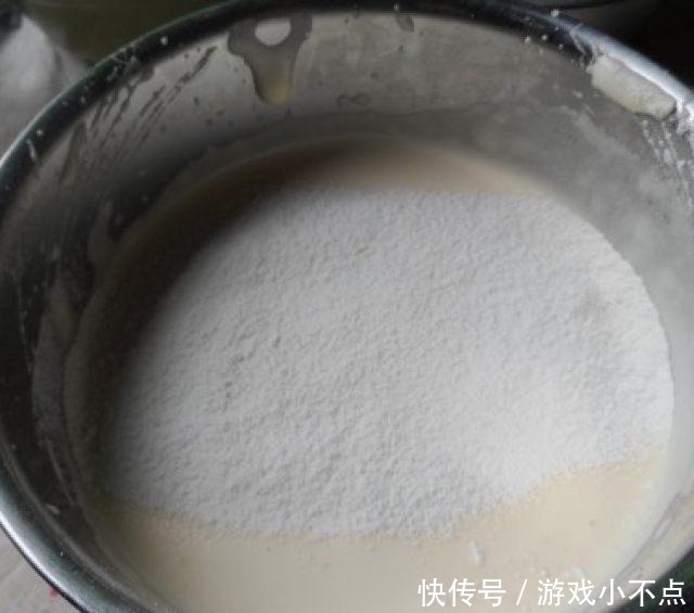 菠萝翻转海绵蛋糕，香软开胃，一学就会做法超简单的！