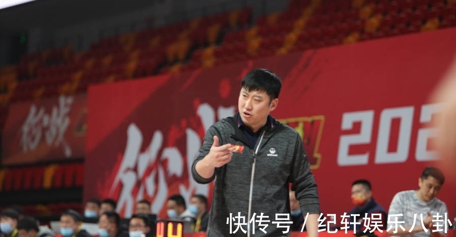 总冠军|儿子夺NBL冠军,老爸夺CBA冠军!中国篮坛第1对父子冠军教练产生