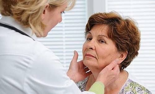 甲状腺结节的人能吃发物吗？尽量少碰3种食物，或许缓解结节生长