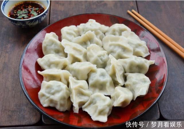 回家|拌饺子馅,很多人不懂先放盐还是油,跟我这样做回家过年人人夸