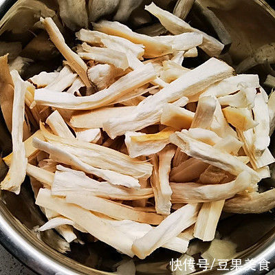玉米淀粉|不可错过的下酒菜烤杏鲍菇干，过瘾