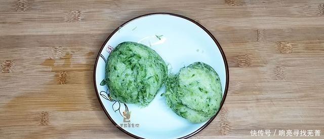 萝卜做馅包饺子,用盐杀水还是焯水大厨都不对,难怪饺子不香