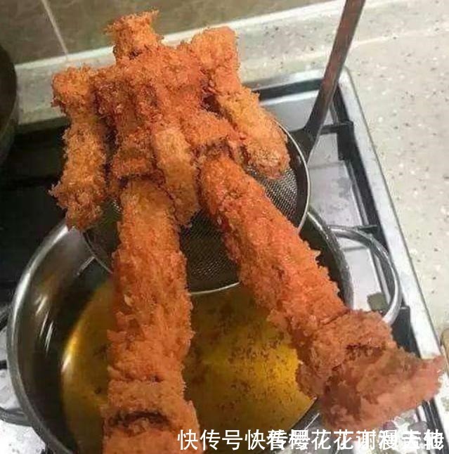 小姐姐|你真的懂手办吗盘点手办的四种真正玩法，只用来压泡面太浪费了