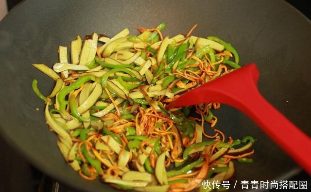  此3样一炒，比肉还香，老人、三高人群、减肥人群特别适合