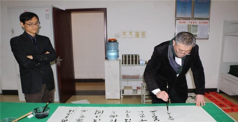 珍妃$瑾妃用楷书写的记账单,这字体让现代人汗颜,远胜许多书法家