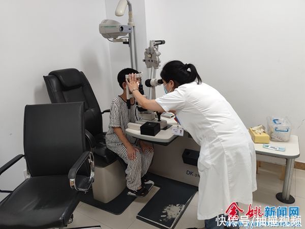 门诊|余姚新闻网丨开学在即“小眼镜”扎堆医院眼科