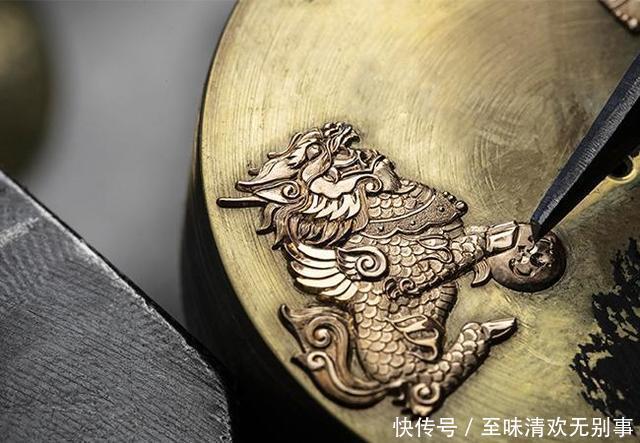 江诗丹顿陀飞轮腕表，新年麒麟出没献祥瑞