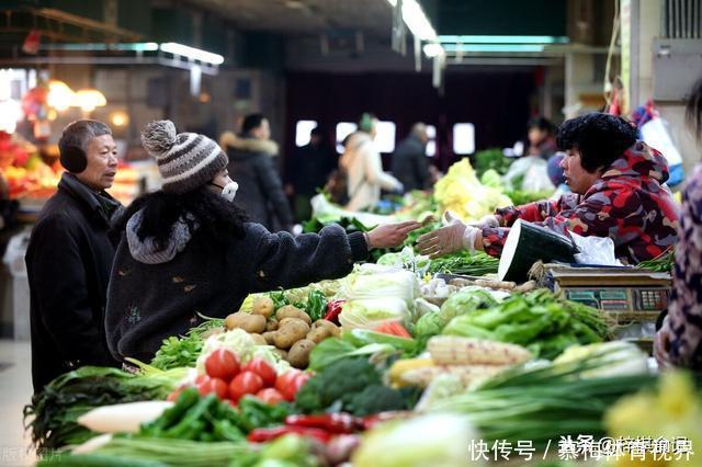 当北方人走进南方菜市场,被热情到了,直呼:这才是买菜的快乐