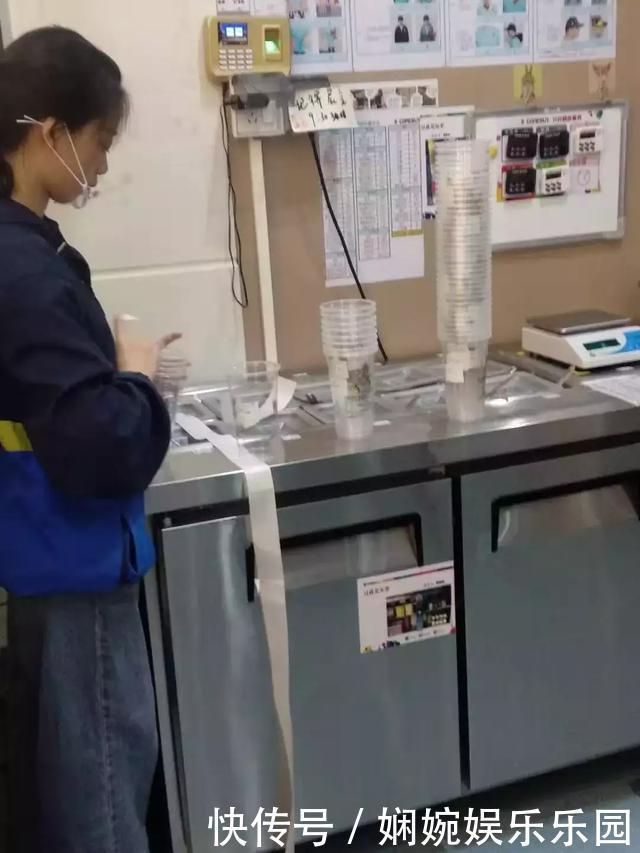 当奶茶店接到600多杯的大单 千万别高兴太早……