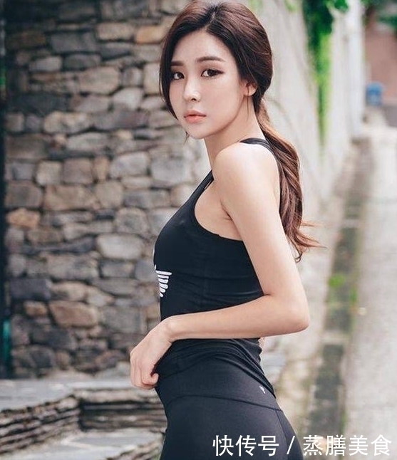 紧身|花容月貌的打底裤小姐姐，韵味十足，尽显小女人姿态