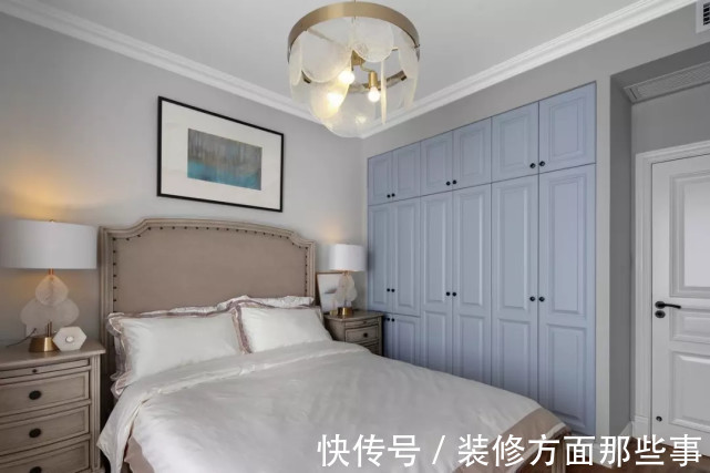 屏风|159平美式风四居室,沙发墙的居然是灰蓝色木质屏风