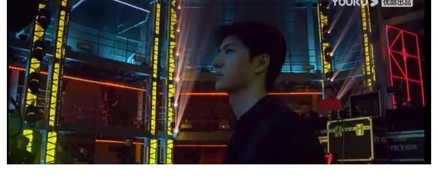 《街舞4》：王一博看排练，素颜状态成焦点，粉丝集体变“女友”