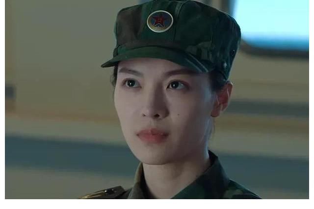《王牌部队》金手指高粱这王牌赘婿好尬，炸死俘虏郑源都敢护犊子