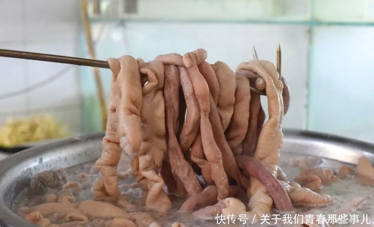 不用|洗大肠时,不用盐不用醋,换成这2样,10分钟洗干净,没有腥臭味