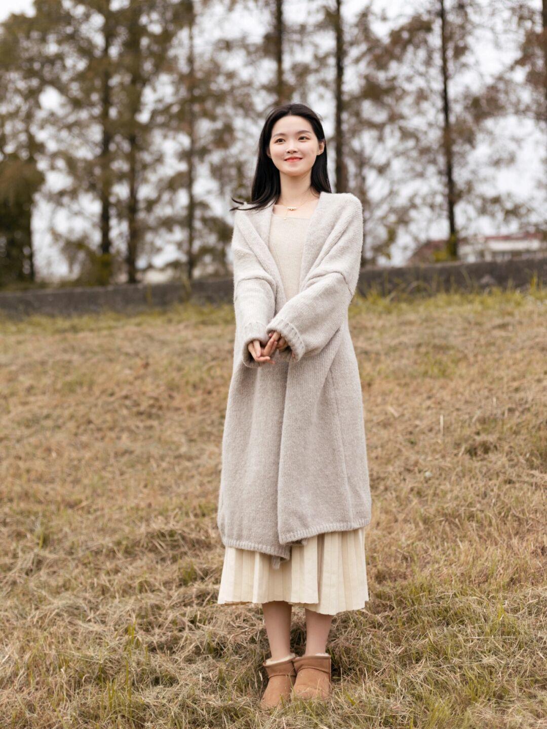 小个子们|小个子们会挑“毛衣”才显高,分享4个实用款,轻松打造大长腿