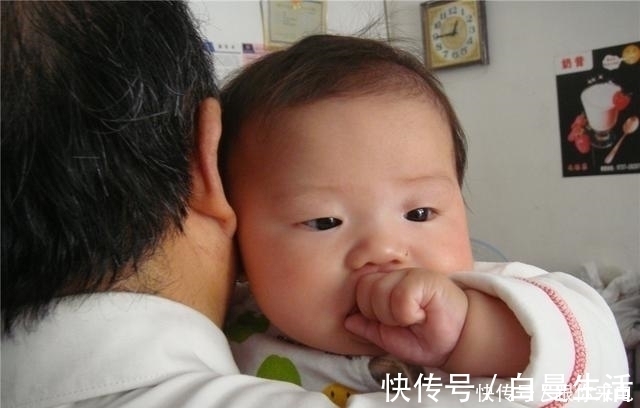 产科医生|胎儿出生后应该谁先抱?医生:最好别让这3种人第一个抱娃