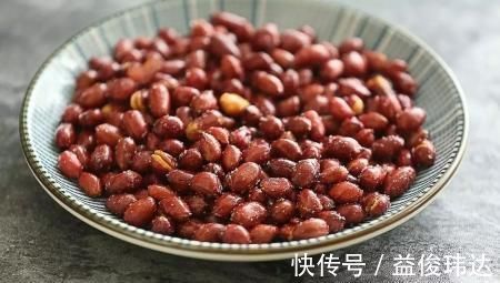 医生|长期喝酒的男人女人看看经常吃3种下酒菜,医生都很难救你