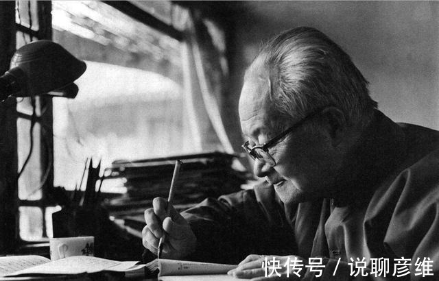 丁玲@沈从文帮过丁玲那么多,丁后来为何不帮落难的沈,还要大骂他?