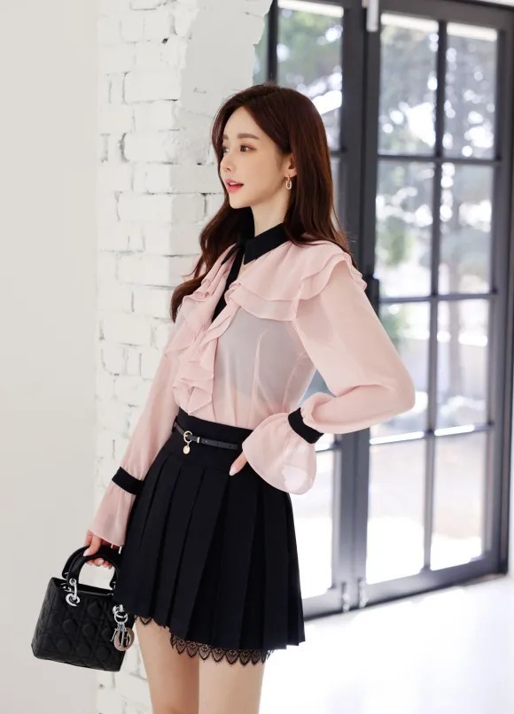 美图|美图欣赏:孙允珠,春萌呢喃野樱玫红古典公主裙