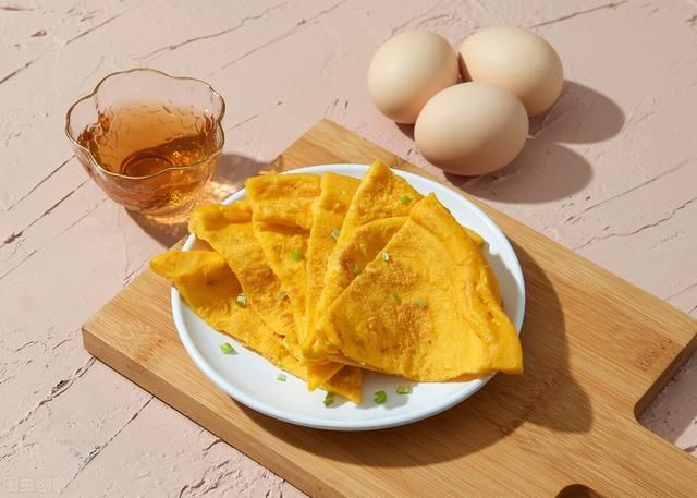 土豆|1块钱一斤，维生素相当于15个苹果，摊成鸡蛋饼，老人孩子都合适