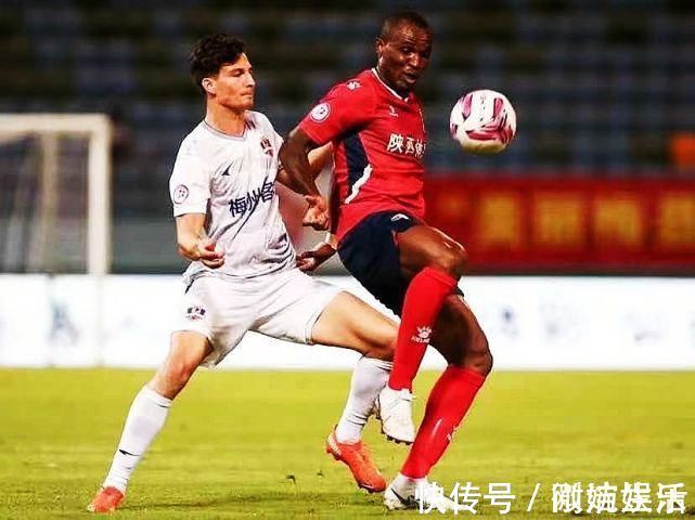 中超|惊喜!中甲最强中卫问世,防守全面+空中霸王,中超才是他的极限