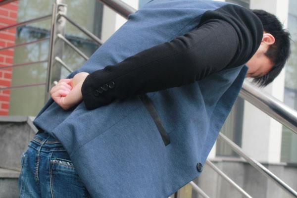 站立|每天保持五分钟,堪比散步半小时,打通经络,锤炼腰腿,腰更强壮