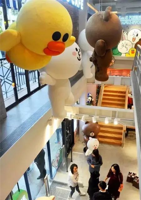 line|惊！上海线下店已全部关闭！淮海路上这个品牌曾天天大排长龙