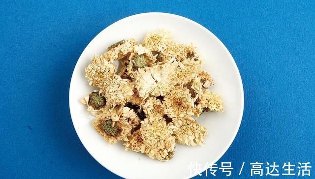 泡水|枸杞和它“天生一对”,泡水喝,给肝肾“冲个澡”,气色也变好了