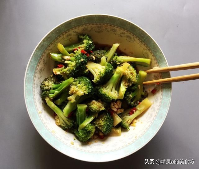 好吃|“蔬菜皇后”非它莫属，5元钱一斤，一焯一拌超美味，好吃又营养